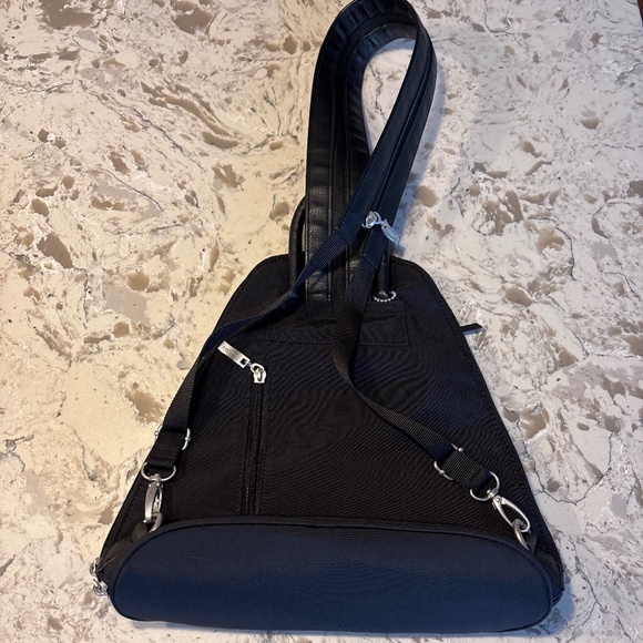 Baggallini Black Nylon Metro Zip Around Backpack - Picture 3 of 5